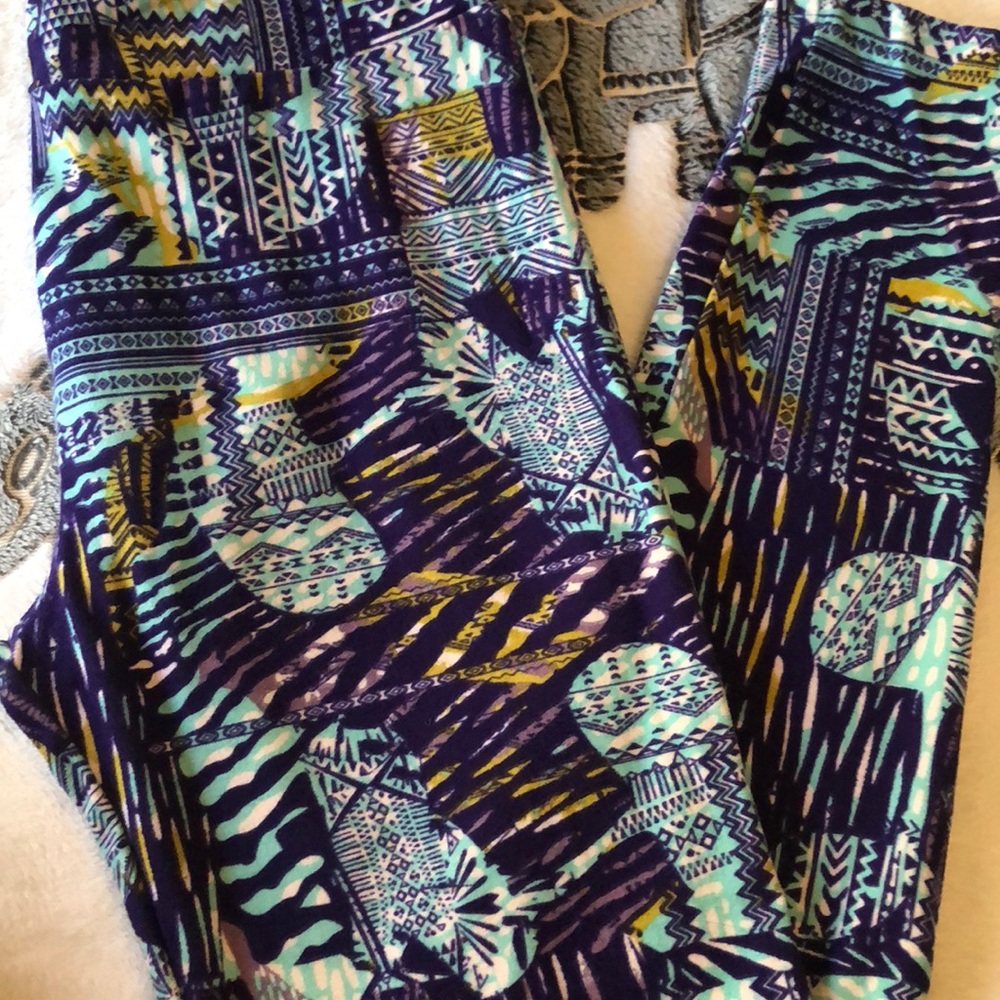 Funky LuLaRoe OS leggings